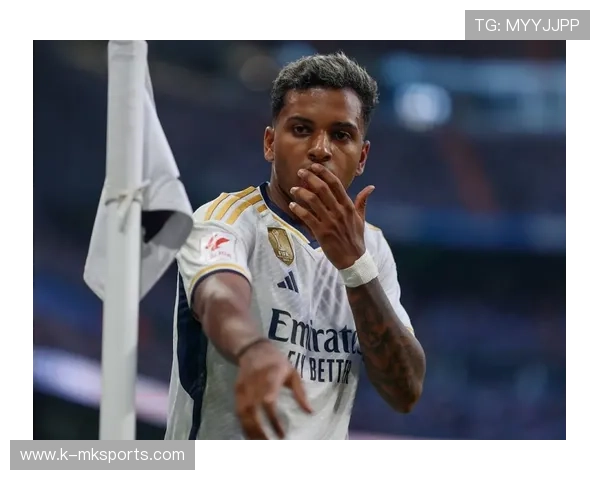 皇马前场压迫断球成功，贝林厄姆挑射被门将扑出