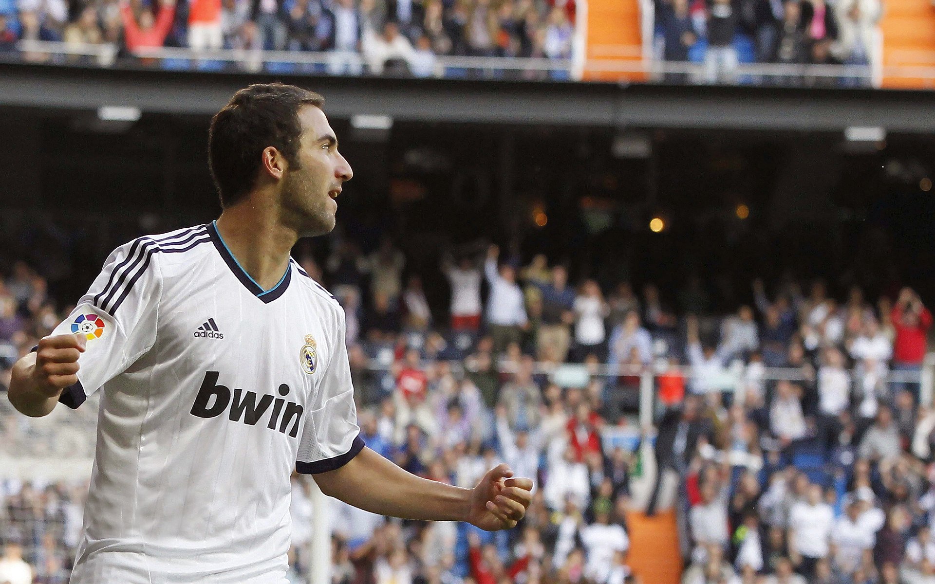 美洲杯明星激烈碰撞:场场精彩,为荣誉战斗!,美洲杯明星球员