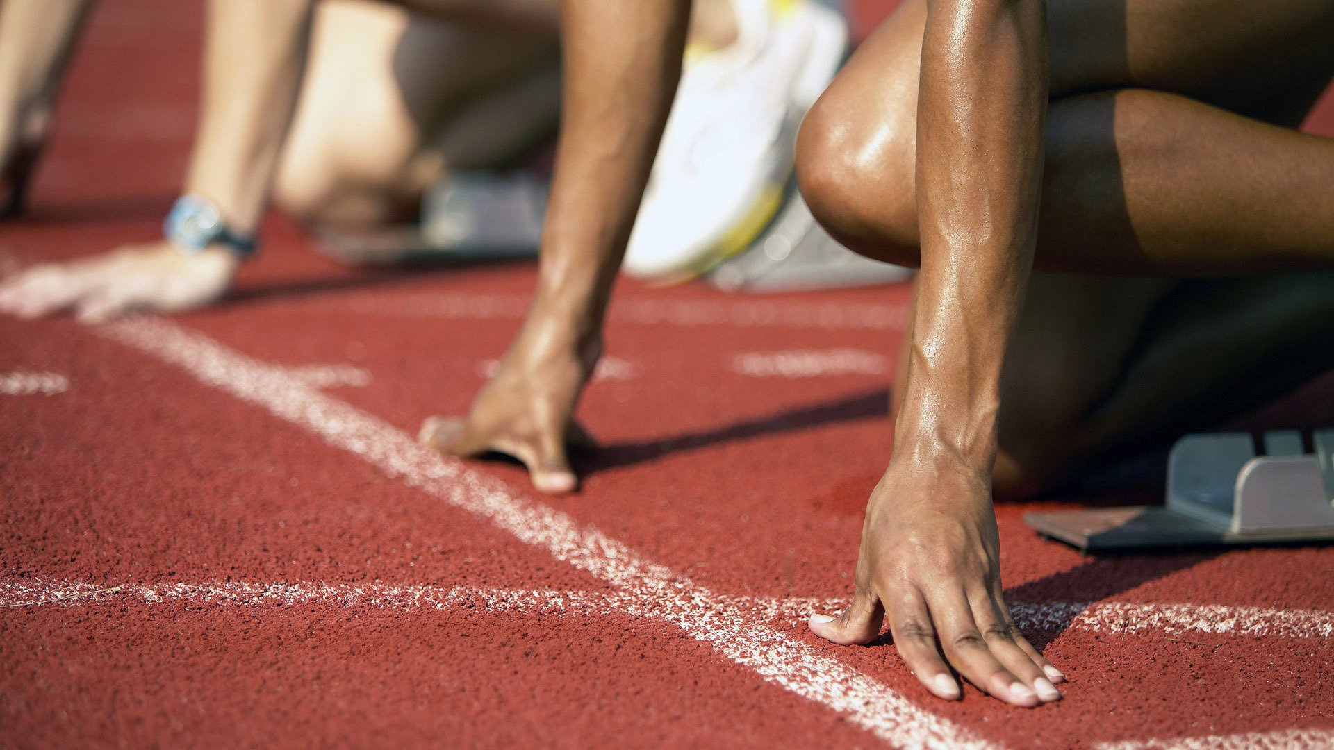 战队重建期如何平衡成绩与成长